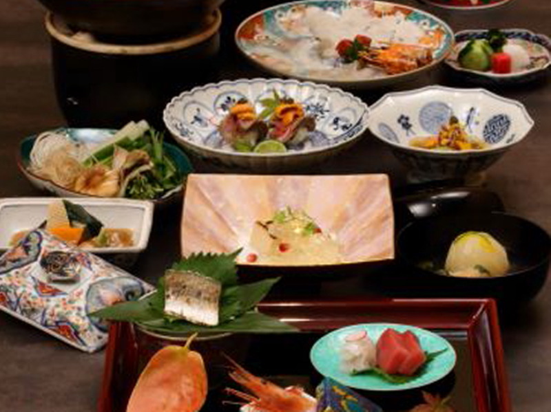 「三秋の古香里庵」創作懐石（9月-10月）
